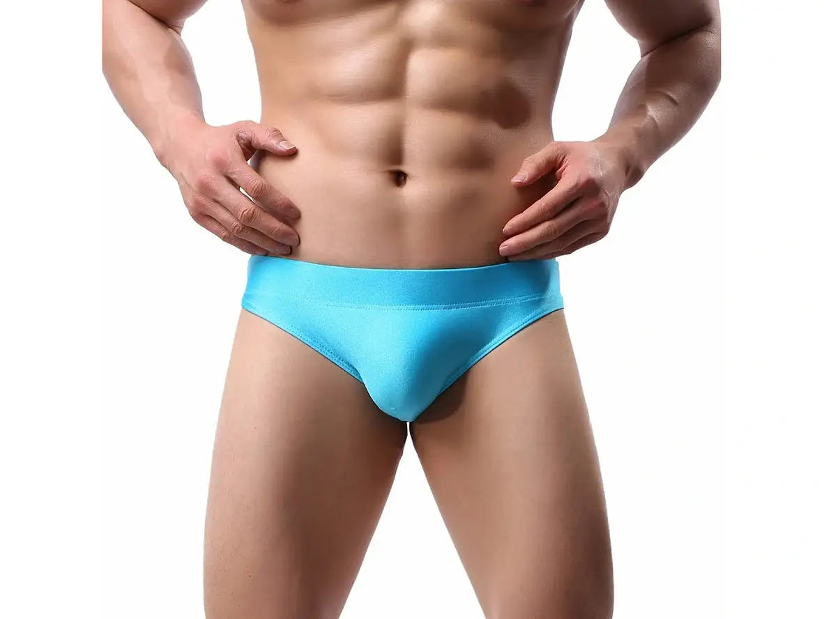 Gay Briefs | Hot Low-Rise Solid Color Briefs